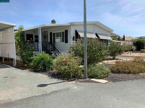 54 Pali Way, Pittsburg, CA, 94565-5406 | Card Image