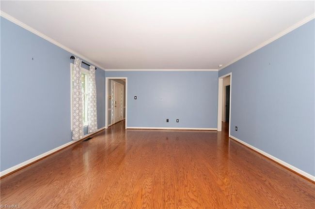 Liv/office to foyer & den | Image 7