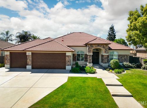 10117 Silverthorne Dr, Bakersfield, CA, 93314 | Card Image