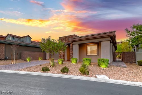 72 Reflection Cove Dr, Henderson, NV, 89011-4287 | Card Image
