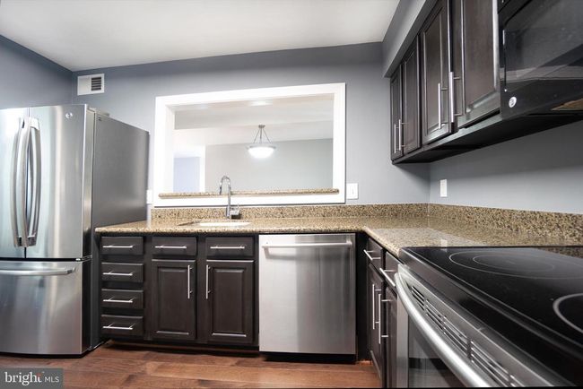 1-D7 - 10248 Appalachian Cir, Condo with 2 bedrooms, 2 bathrooms and null parking in OAKTON VA | Image 8