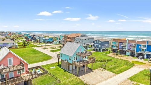 110 Pelican Pl, Surfside Beach, TX, 77541-9580 | Card Image