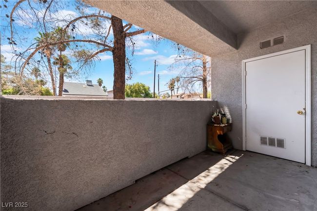 1838 N Jones Blvd, Townhouse with 2 bedrooms, 2 bathrooms and null parking in Las Vegas NV | Image 4