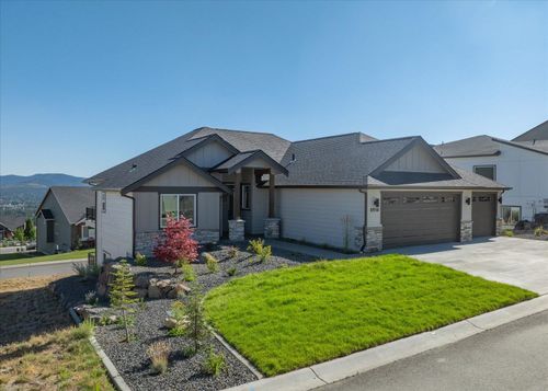 8930 E Ridgeline Ln, Spokane, WA, 99217-6001 | Card Image