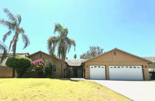 7205 Colony Park Dr, Bakersfield, CA, 93313-4600 | Card Image