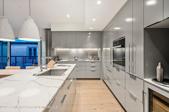 F10-1-10 - 550 S Spring St, Condo with 3 bedrooms, 4 bathrooms and 1 parking in Aspen CO | Image 19