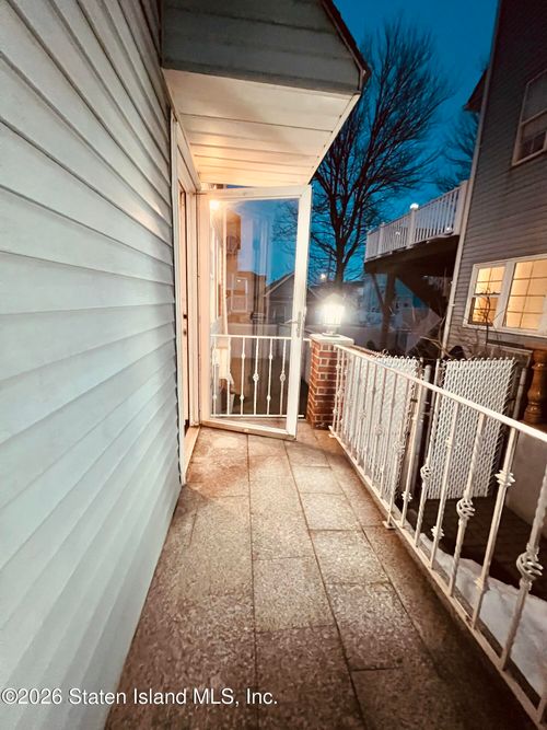 770 Nugent Ave, Staten Island, NY, 10306-5455 | Card Image