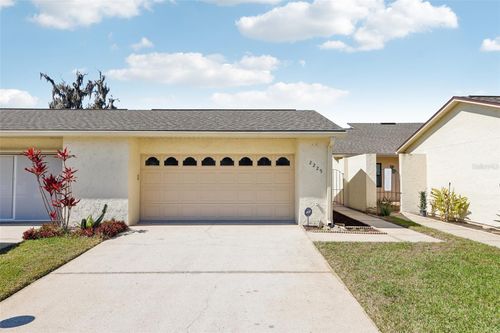 c-4-2229 Cypress Ct, TAVARES, FL, 32778-2033 | Card Image