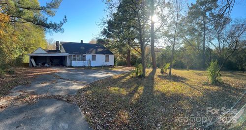 1004 E Arch St, Lancaster, SC, 29720-2750 | Card Image