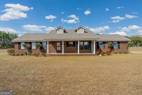 8245 Central Ave, Waycross, GA, 31503-1205 | Card Image