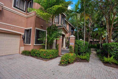 23-2-2706 Kinsington Cir, Weston, FL, 33332-1859 | Card Image