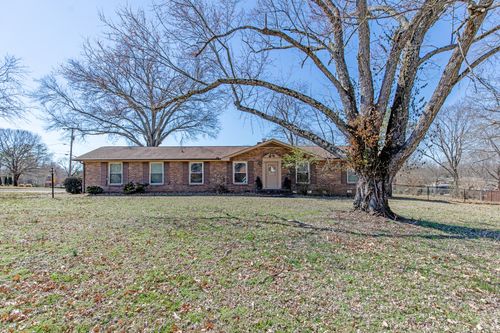 158 Indian Lake Rd, Hendersonville, TN, 37075-3837 | Card Image