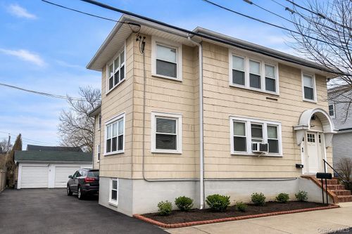 13 S Bleeker St, Mount Vernon, NY, 10550-2409 | Card Image