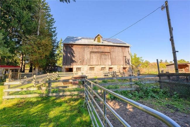 1396 Progreston Rd, Home with 5 bedrooms, 3 bathrooms and 20 parking in Carlisle ON | Image 4