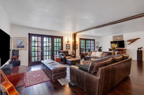 apt-218-2224 S Piney Point Rd, Houston, TX, 77063-1417 | Card Image