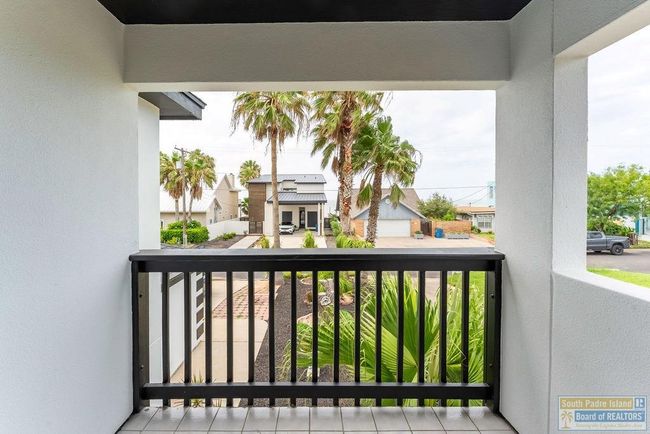 905 N Shore Dr, House other with 3 bedrooms, 3 bathrooms and 2 parking in Port Isabel TX | Image 31
