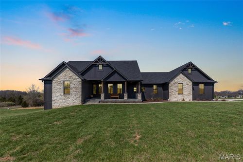 111 Kentucky Derby Dr, Foristell, MO, 63348-2638 | Card Image
