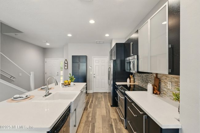 6977 Woody Vine Dr, Townhouse with 3 bedrooms, 3 bathrooms and null parking in Jacksonville FL | Image 15