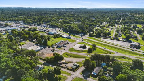 2016 Circle Dr, Columbia, TN, 38401-4492 | Card Image