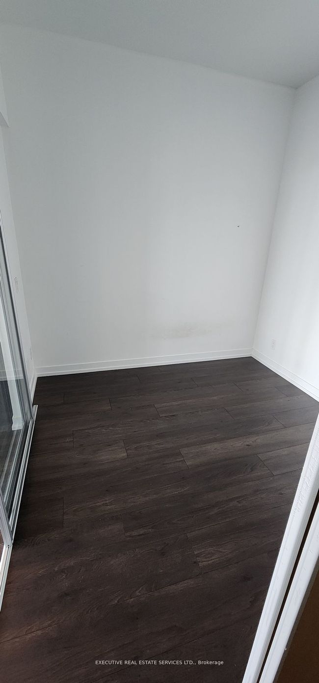 2605 - 5 Buttermill Ave, Condo with 3 bedrooms, 2 bathrooms and null parking in Vaughan ON | Image 13