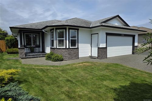 3696 Jasper Ave, Campbell River, BC, V9H0A2 | Card Image
