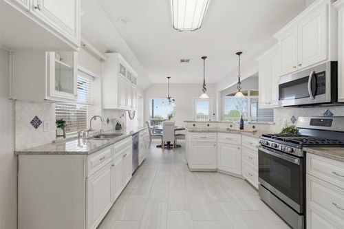 609 Indian Run Dr, Pflugerville, TX, 78660-3859 | Card Image