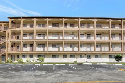 4205 - 8851 Nw 119th St, Condo with 2 bedrooms, 2 bathrooms and null parking in Hialeah Gardens FL | Image 1