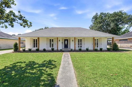 8852 Bayside Ave, Baton Rouge, LA, 70806-7949 | Card Image