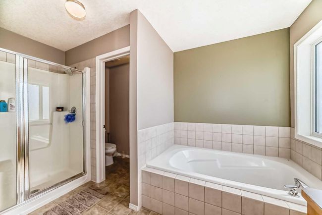 66 Evansbrooke Terr Nw, House other with 5 bedrooms, 4 bathrooms and 4 parking in Calgary AB | Image 28