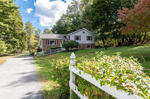 41 Horseshoe Road, Washington, NY, 12545 | Card Image