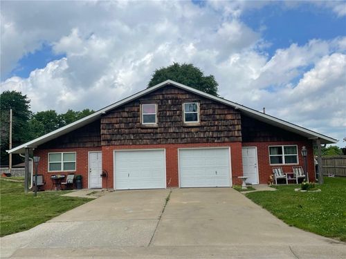 5211 Senior Dr, Saint Joseph, MO, 64506-3256 | Card Image