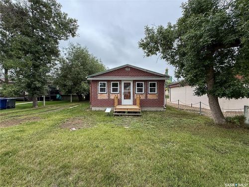 224 Front St, Eastend, SK, S0N0T0 | Card Image