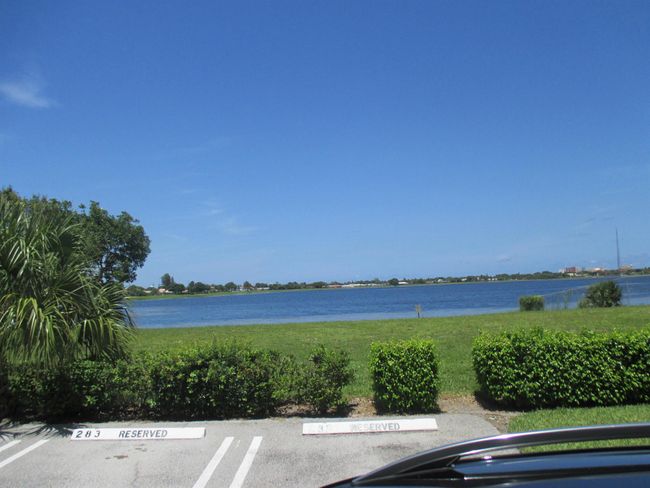 APT-2K - 470 Executive Center Dr, Condo with 1 bedrooms, 1 bathrooms and null parking in West Palm Beach FL | Image 16