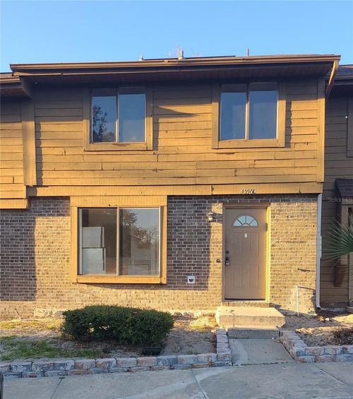 e-4916 Silver Oaks Vlg, ORLANDO, FL, 32808-2094 | Card Image