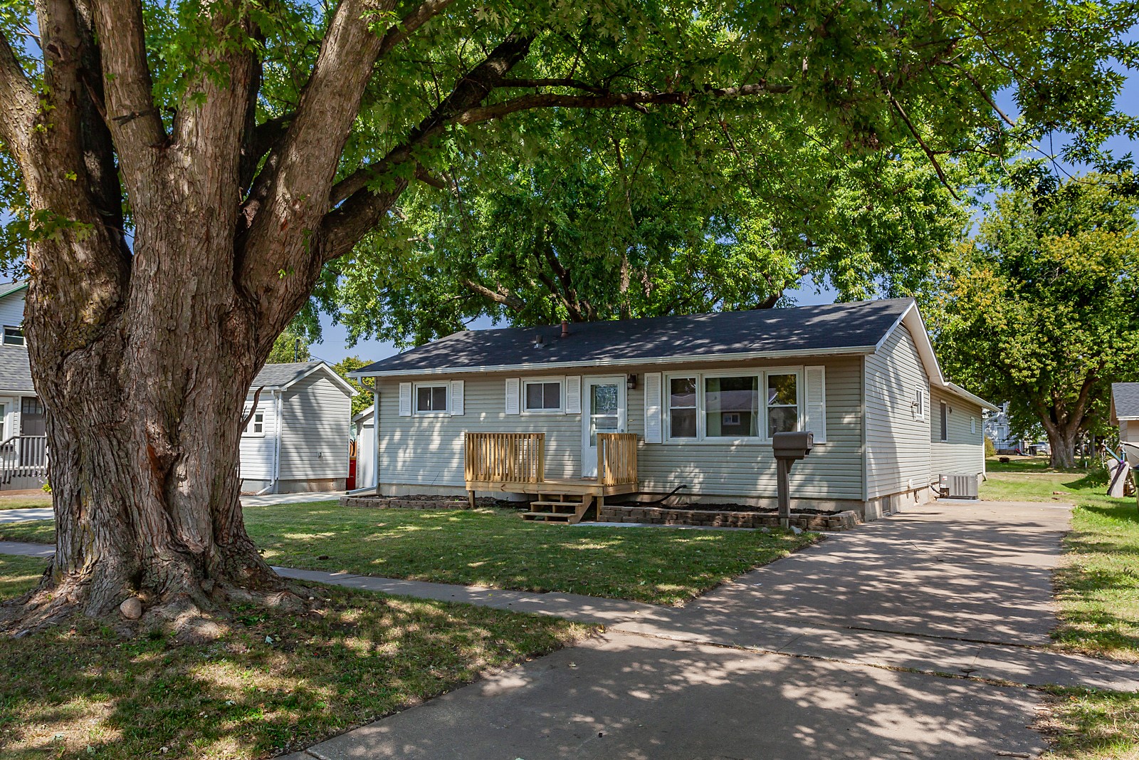 3rd St, Boone, IA 50036