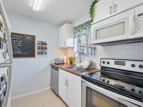 apt-103-6060 Forest Hill Blvd, West Palm Beach, FL, 33415-6271 | Card Image