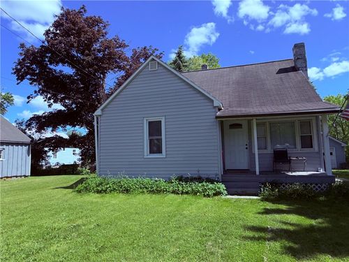 1 Demonstoy Dr, Painted Post, NY, 14870-8422 | Card Image