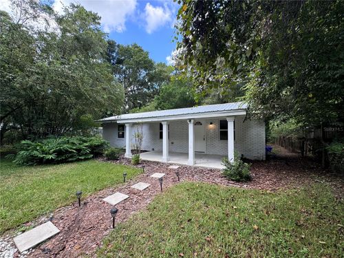 520 Se 5th St, WILLISTON, FL, 32696-3009 | Card Image