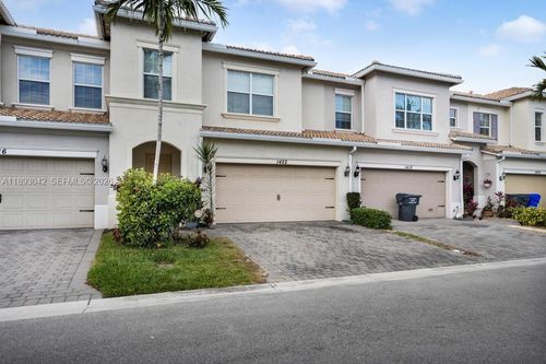 1422 Silk Oak Dr, Hollywood, FL, 33021-1409 | Card Image