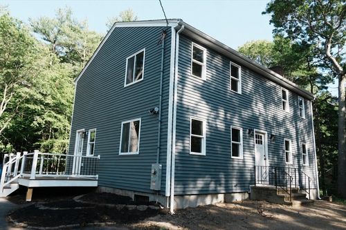 658 Berkley St, Berkley, MA, 02779 | Card Image