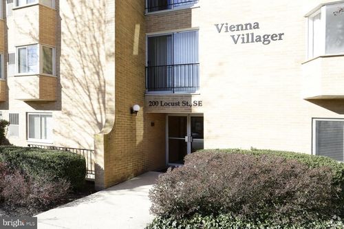 400-200 Locust St Se, VIENNA, VA, 22180-4623 | Card Image