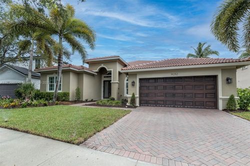 19252 N Hibiscus St, Weston, FL, 33332-4412 | Card Image