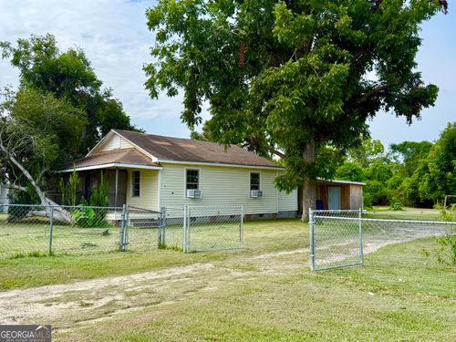 31 Currie St, Hazlehurst, GA, 31539-6223 | Card Image