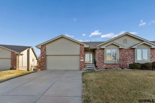 7206 S 157th St, Omaha, NE, 68136-1024 | Card Image