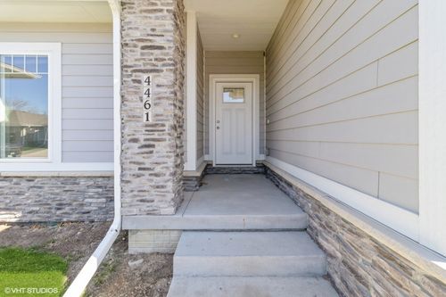 4461 Lower Beaver Rd, Des Moines, IA, 50310-4916 | Card Image