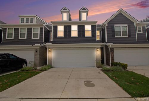 4759 Glenora Dr, Lake Orion, MI, 48359-2080 | Card Image