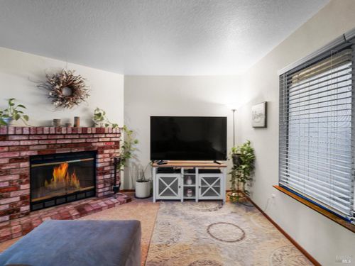 apt-3-7720 Bodega Ave, Sebastopol, CA, 95472-3581 | Card Image