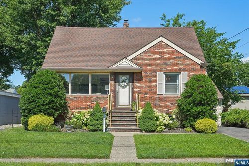 741 Briarcliff Ave, Maywood, NJ, 07607-1400 | Card Image