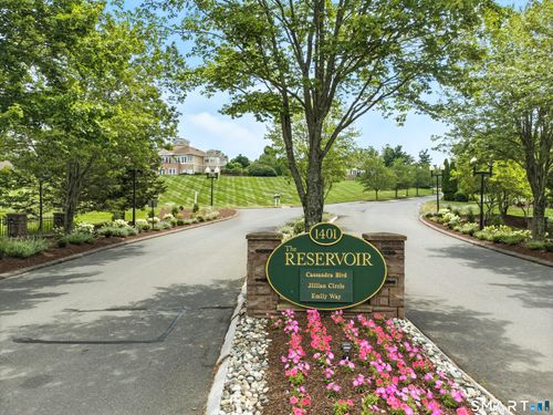 203-60 Cassandra Blvd, West Hartford, CT, 06107-3150 | Card Image