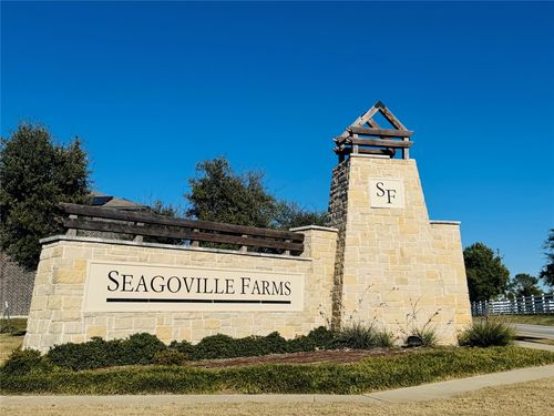 753 Keeneland Dr, Seagoville, TX, 75159-1813 | Card Image